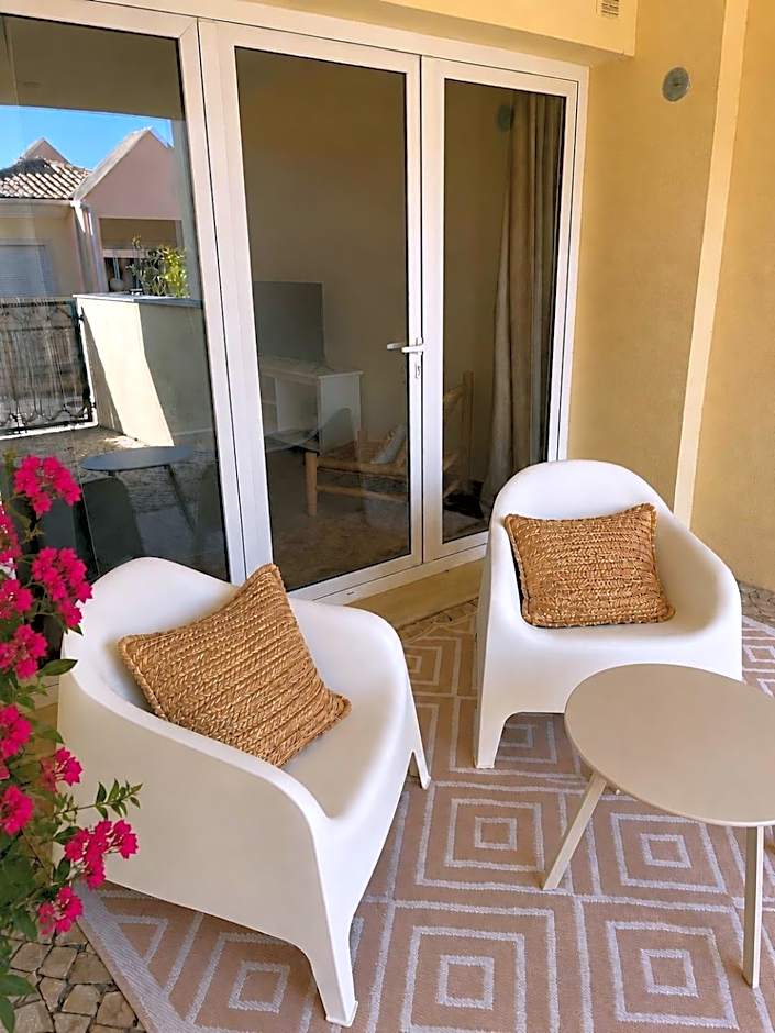 Sesimbra Natural Room and private access