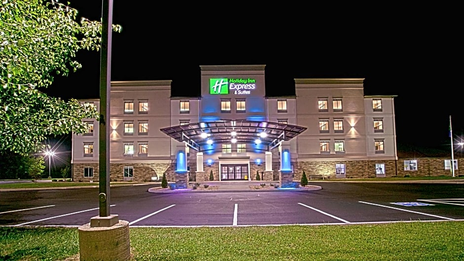 Holiday Inn Express & Suites Evansville North, an IHG Hotel