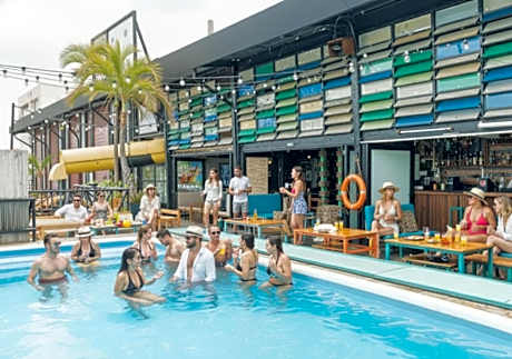 Mayan Monkey Hotel & Hostel Cancun