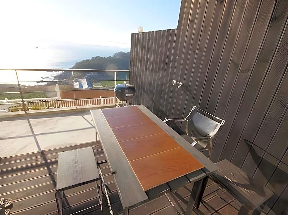 Whales Dream Pension