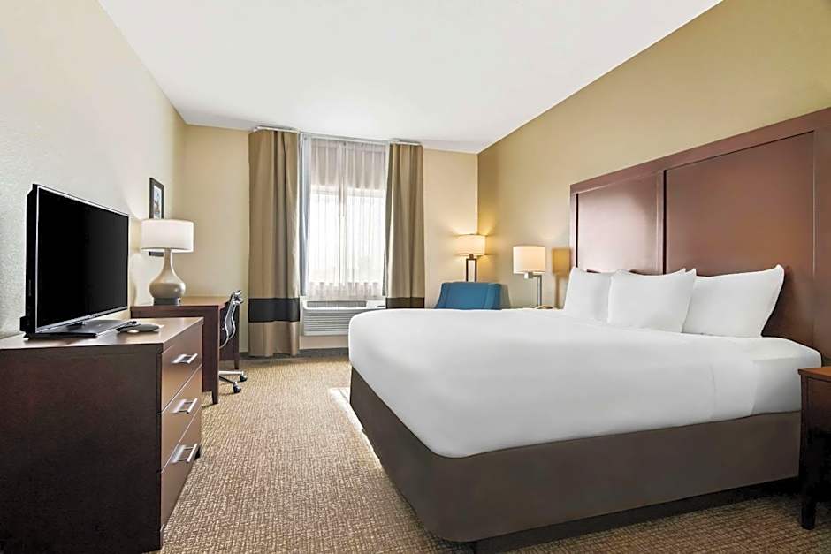 Comfort Inn Hebron-Lowell Area