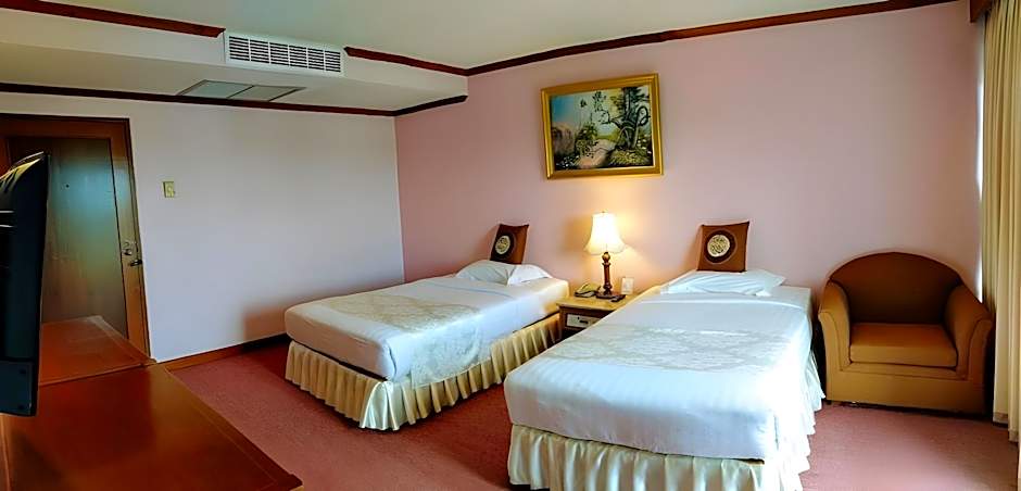 Viangtak Riverside Hotel