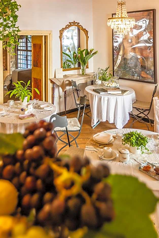 B&B dei Papi Boutique Hotel