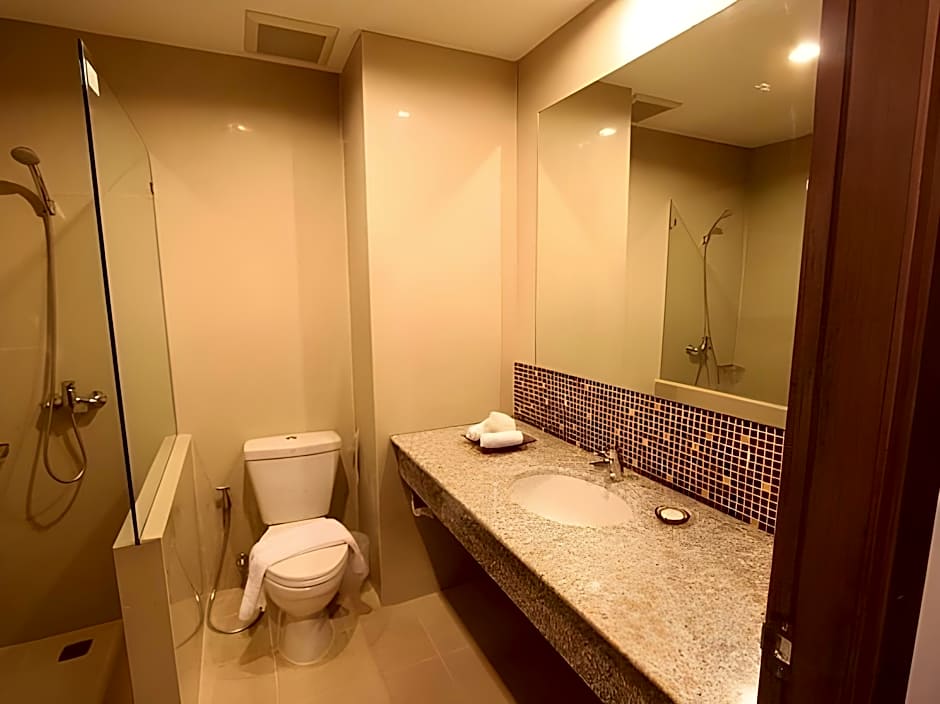 S Tara Grand Hotel