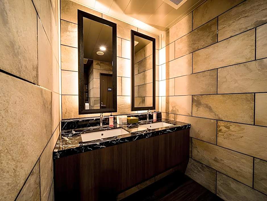 Super Hotel Premier Musashi Kosugi-Ekimae