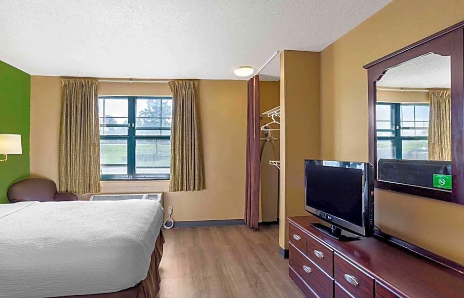 Suburban Studios Exton - Philadelphia Great Valley