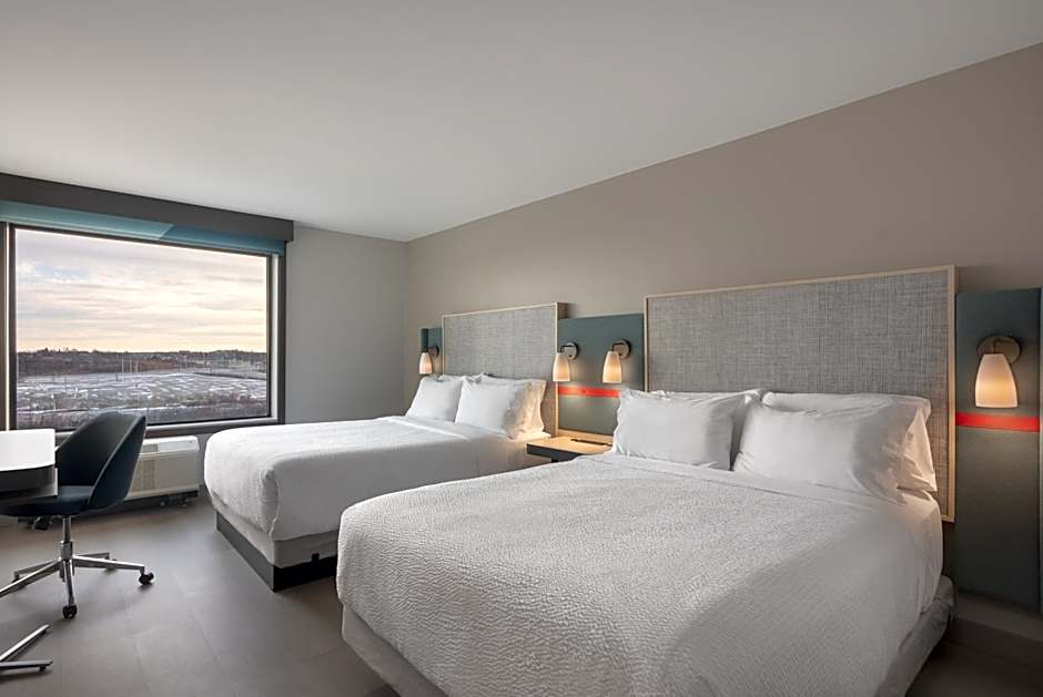 avid hotel Oak Creek By IHG