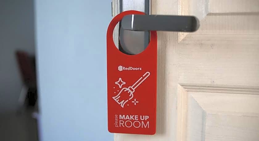 RedDoorz Syariah near Suncity Mall Madiun