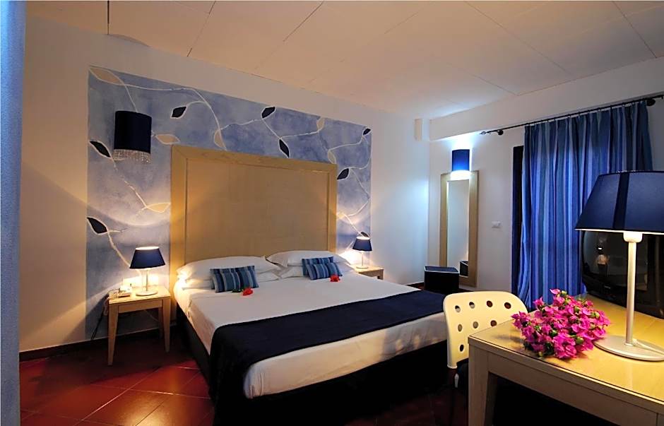 Cala Rosa Club Hotel