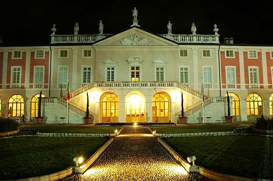 Villa Fenaroli Palace Hotel