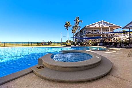 Moonlight Bay Suites