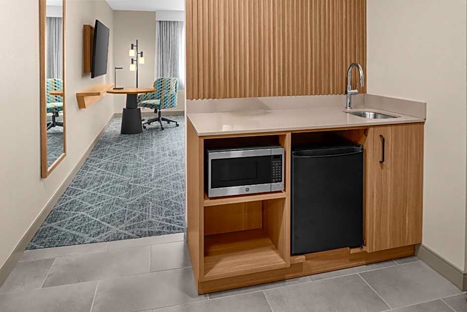 Hampton Inn by Hilton Costa Mesa Newport Beach
