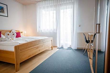 Double Room with Balcony and Lake View