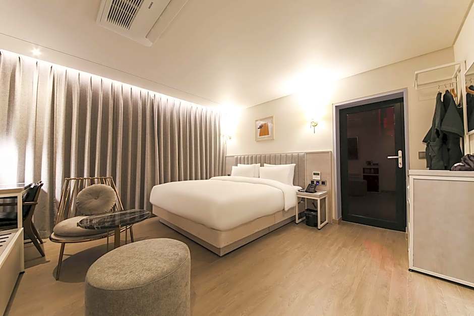 Yeonsan Hound Hotel