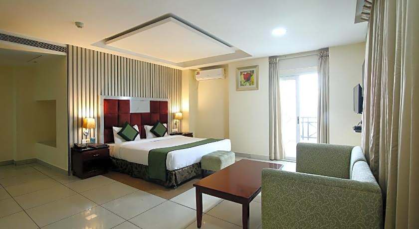 Hotel Gateway Grandeur