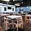 Courtyard by Marriott Chicago Downtown/River North