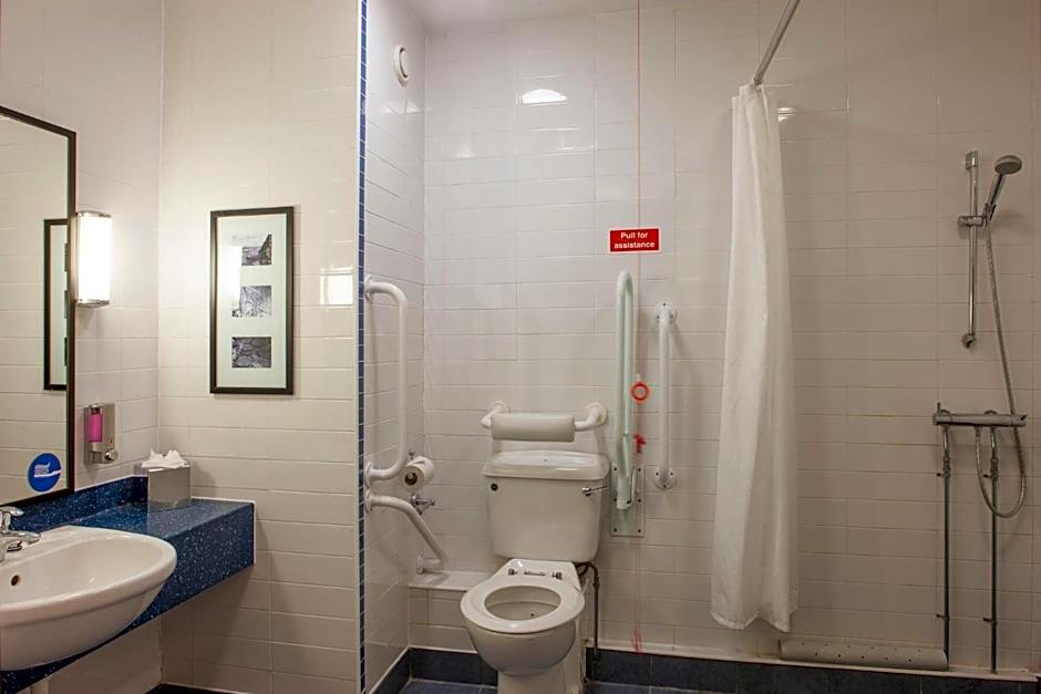 Holiday Inn Express Birmingham Star City By IHG