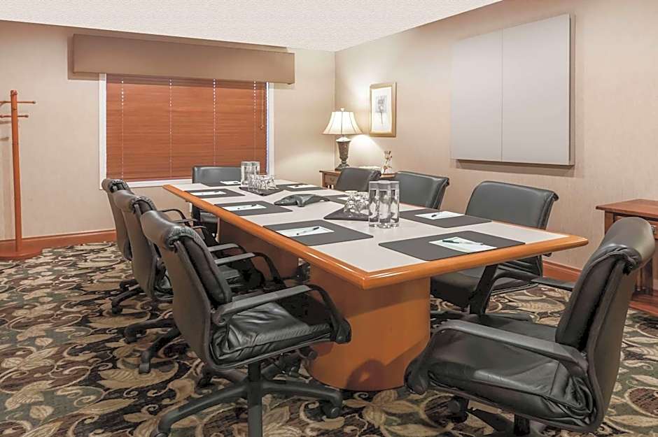 Wingate by Wyndham Edmonton West