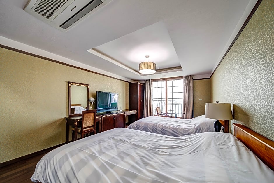 OASIS Hotel