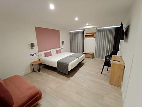 Standard Twin Room with Sofa