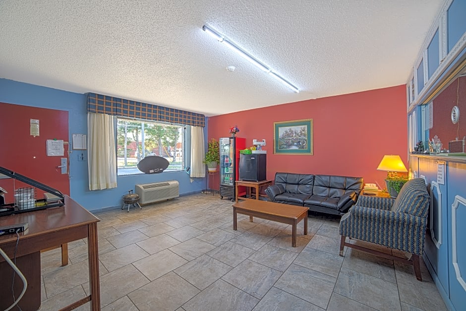 Mayfair Inn by OYO Williamston Hwy 64