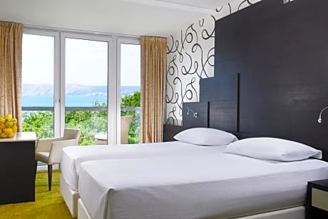 King or Twin Room with Sea View