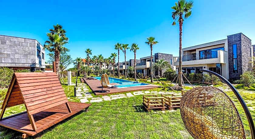 Arts Spa and Pool Villa