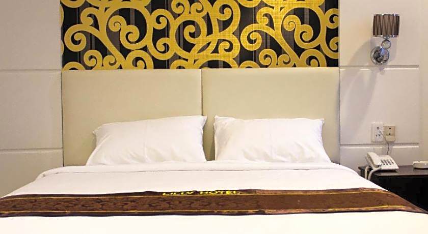 LiLLy Hotel