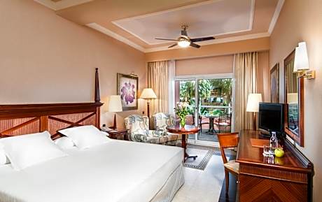 Superior Family Room