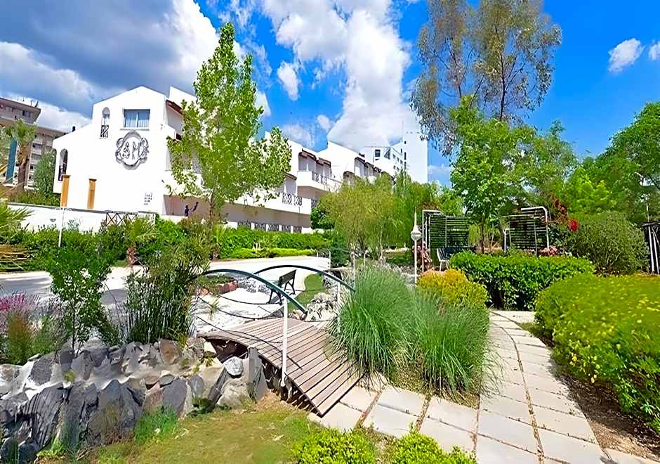 Sentinus Beach Hotel