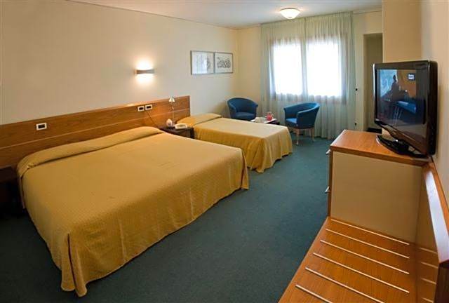 Photo 1 of 4 of Triple Room