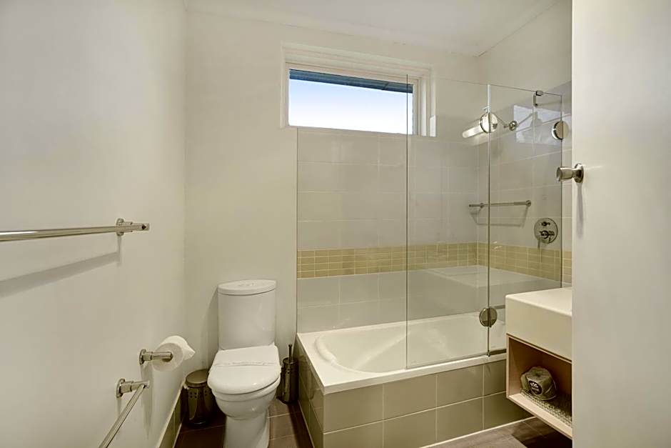 Adelaide Road Motor Lodge