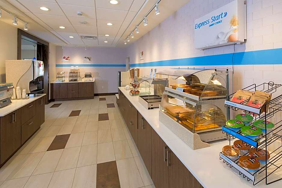 Holiday Inn Express & Suites Braselton West by IHG