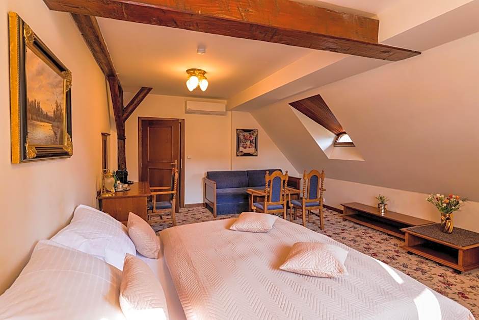 LH Hotel Gold