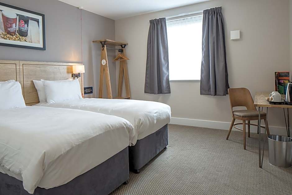 The Raven’s Cliff Lodge by Marston's Inns