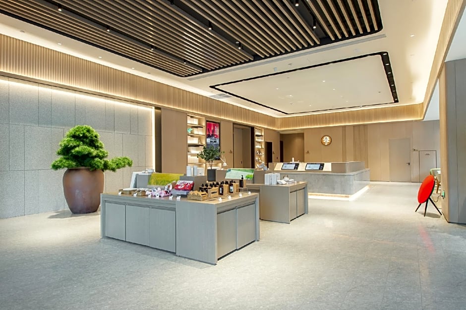 JI Hotel Xiangyang Dongjin Minfa Century Plaza