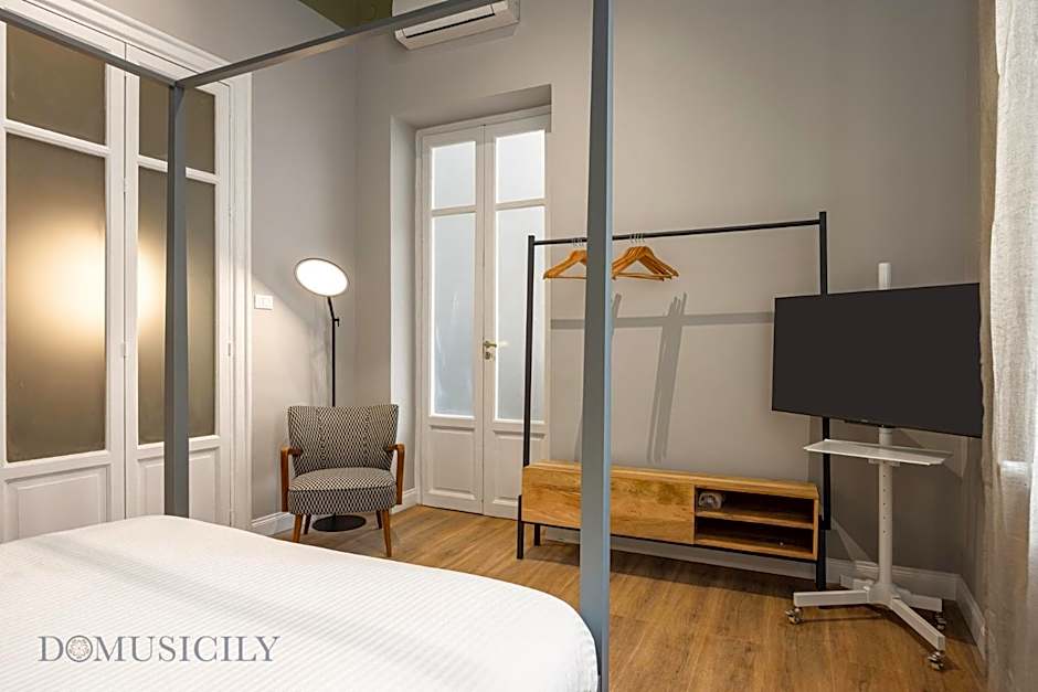 Constance Luxury Apartment by DomuSicily