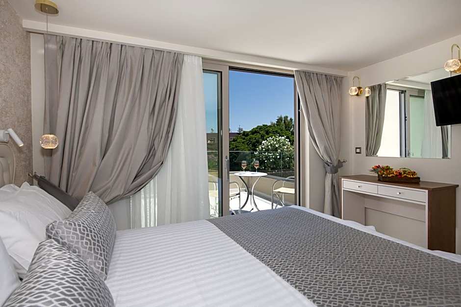 Vantaris Luxury Beach Resort