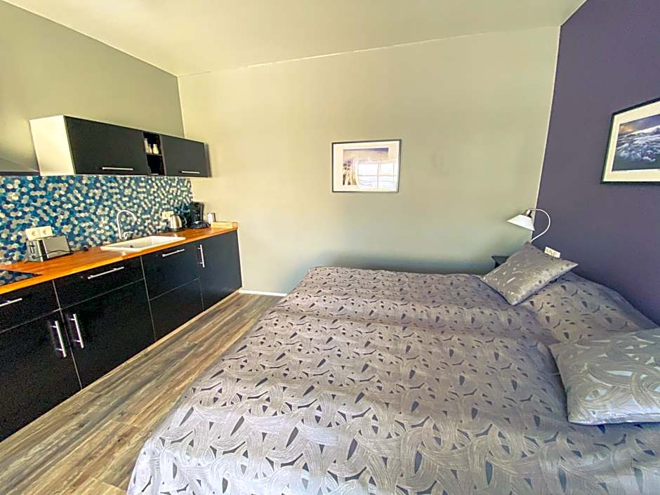 Bakki Apartments & Hostel