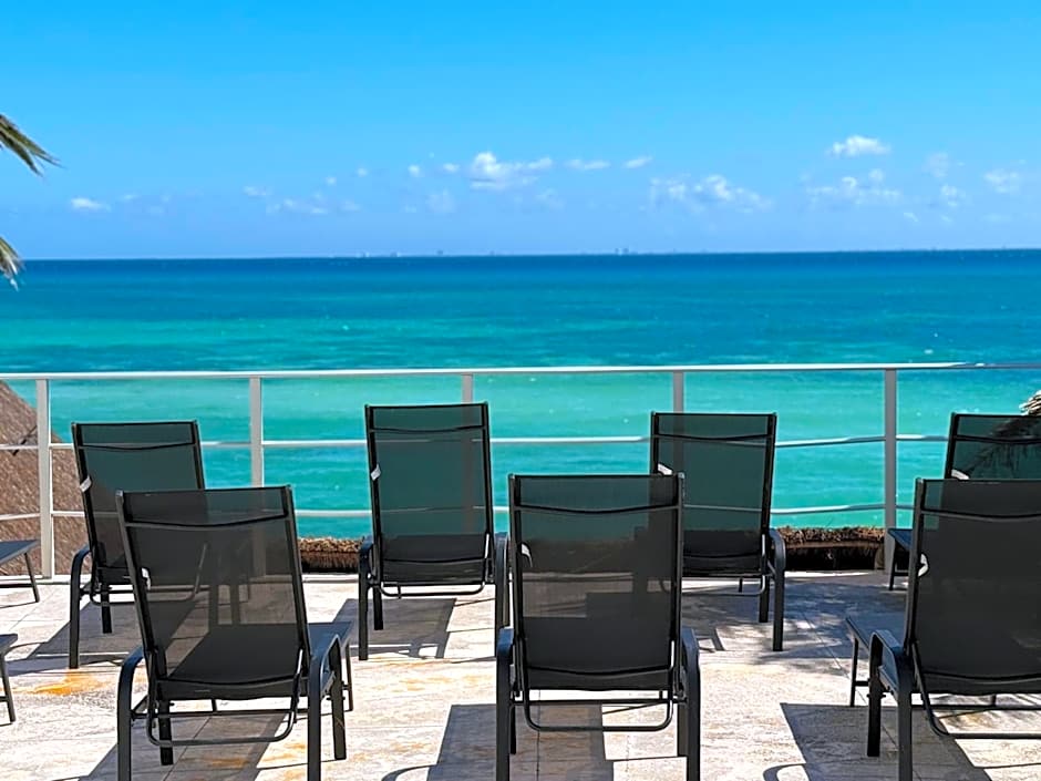 Luciana Hotel & Beach Club