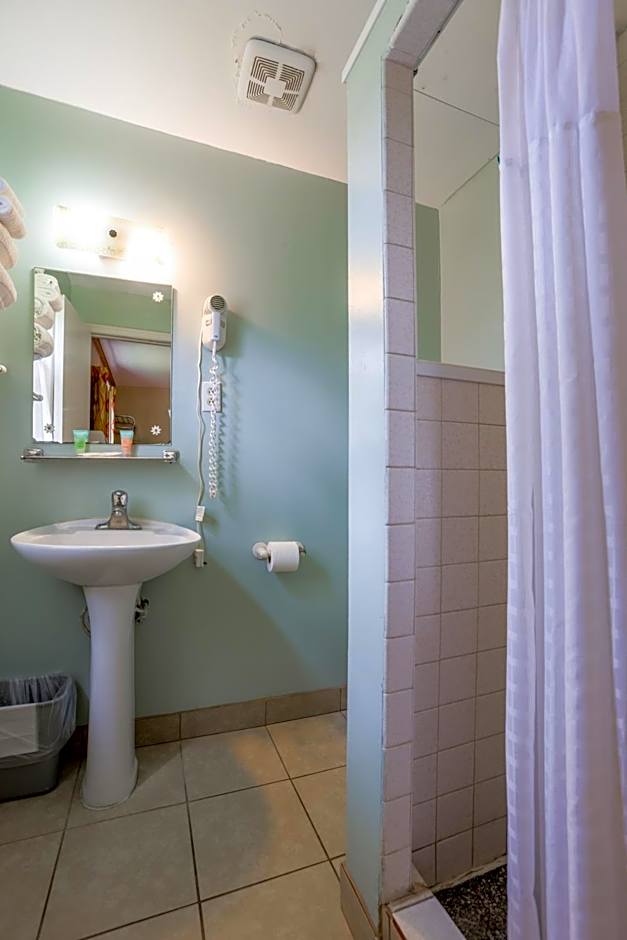 Relax Inn By OYO Natural Bridge I-81