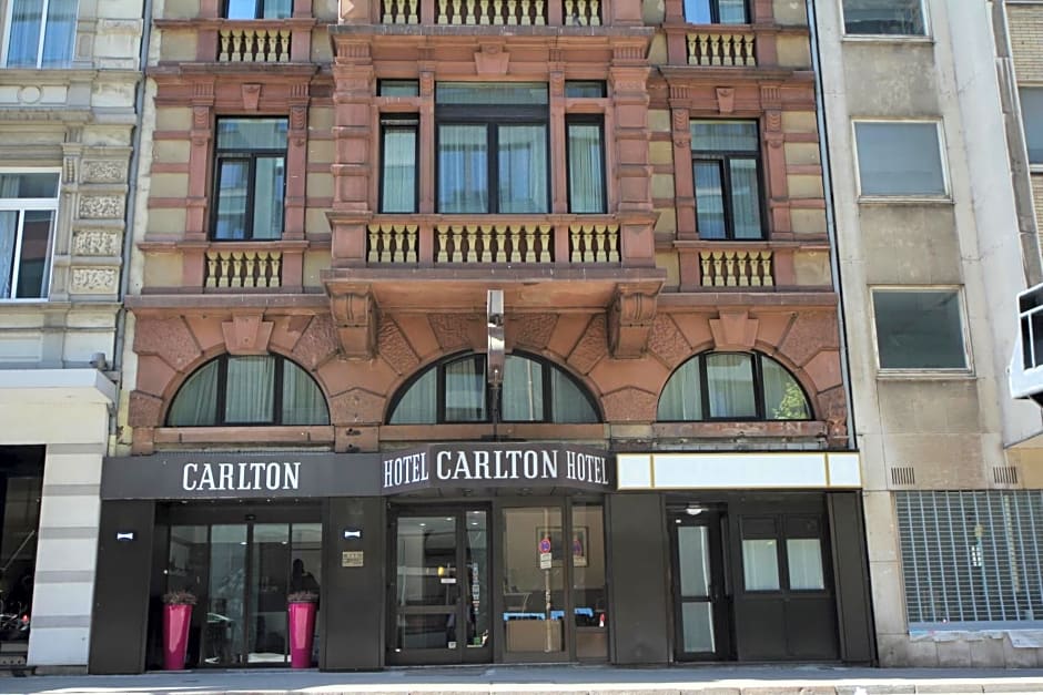 Carlton Hotel