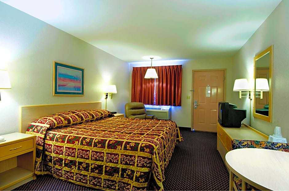 Americas Best Value Inn - Garden City