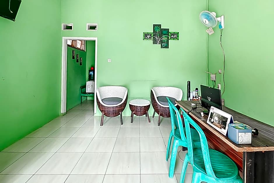 RedDoorz near RS Dr Hafiz Cianjur