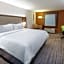 Holiday Inn Express & Suites Dallas Market Ctr - Love Field By IHG