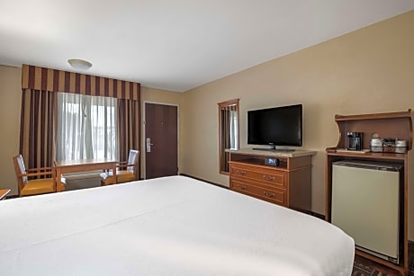 King Room with Bath Tub - Disability Access