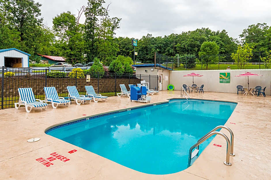 Quaint Inn &Suites