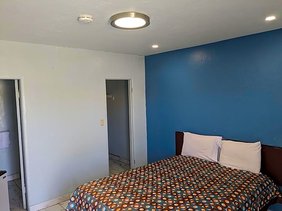 Green spot motel