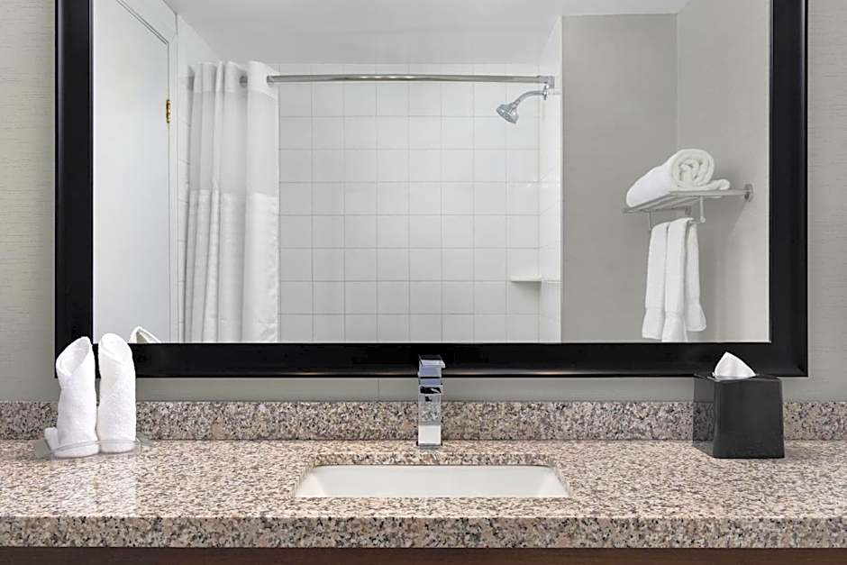 Holiday Inn Ottawa East By IHG