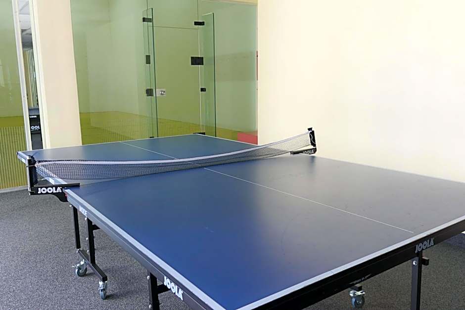 Schooner II Beach and Racquet Club